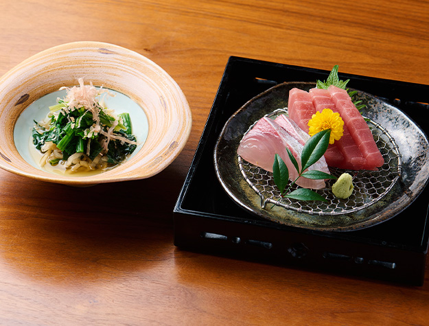 陰膳